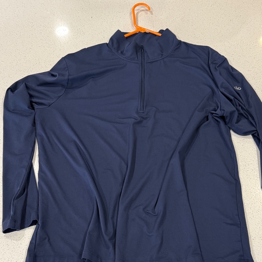 ALO Yoga Men's Dark Blue 1/4 zip